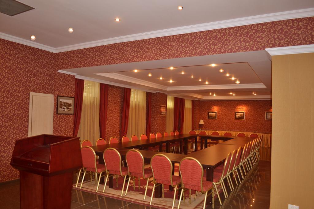 Prestige Palace - Esquisse Hotel Тбілісі Екстер'єр фото