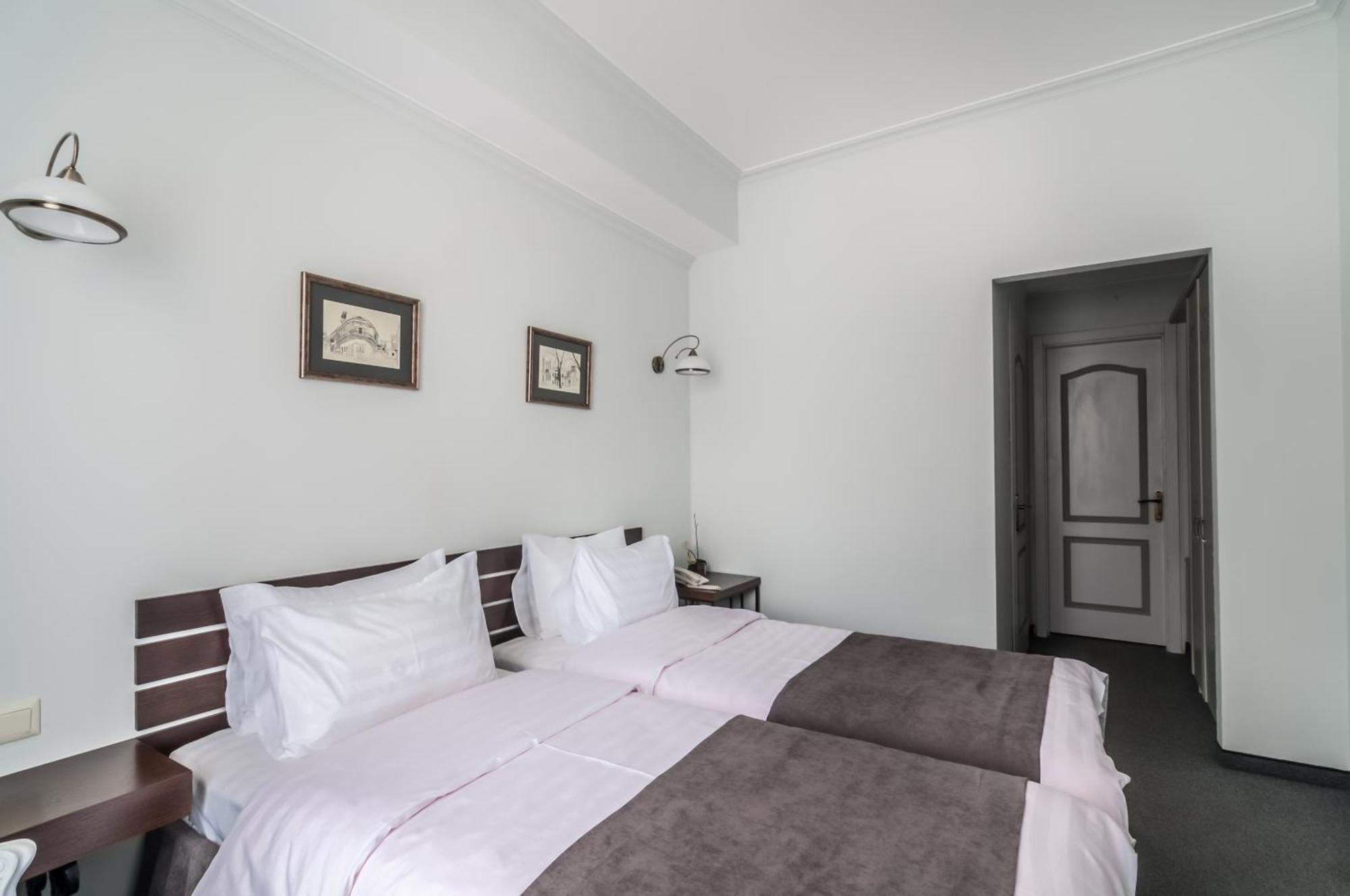 Prestige Palace - Esquisse Hotel Тбілісі Екстер'єр фото
