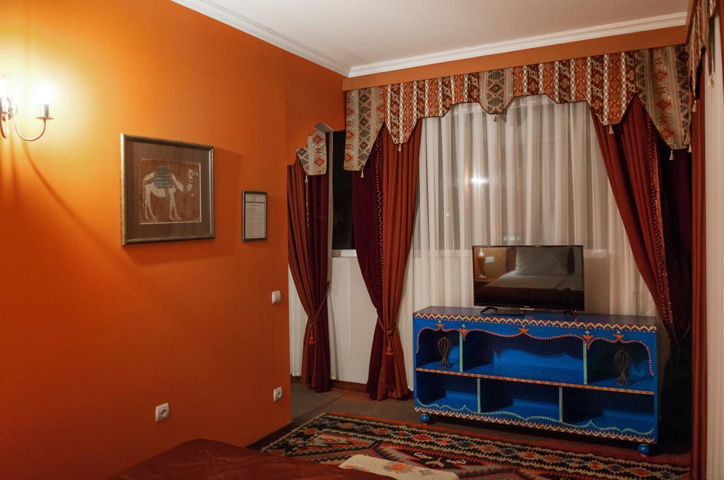 Prestige Palace - Esquisse Hotel Тбілісі Екстер'єр фото